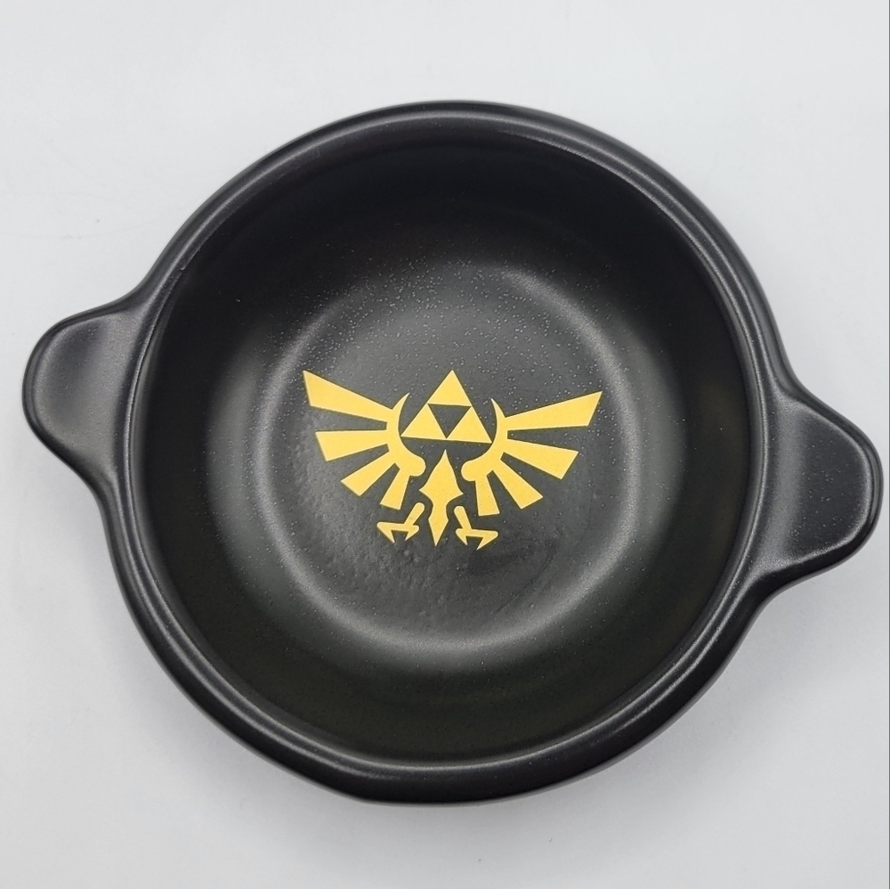 Zelda Tears of the Kingdom pot used for cooking ceramic plate - Picture 2 of 7